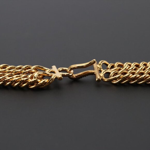 Chanel Vintage 31 Rue Cambon Medallion Choker Necklace - Picture 5 of 7